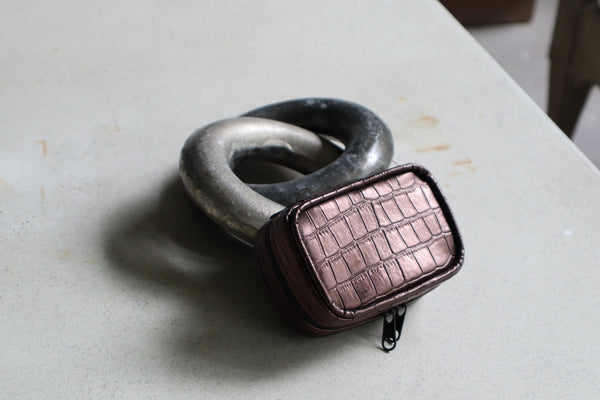 Estuche Mini Mocha Brown Croc