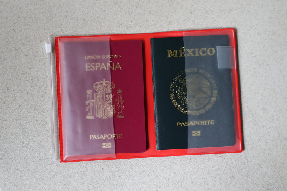 Pasaportera Roja