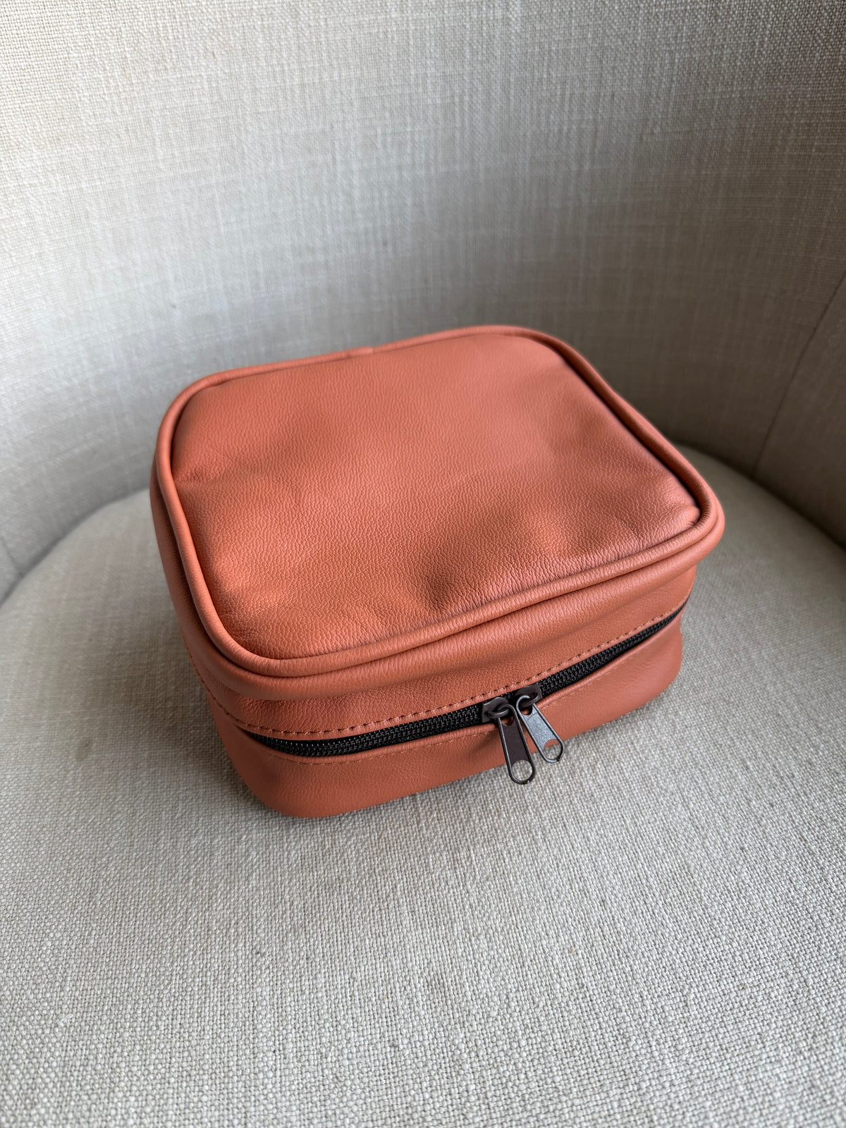 Estuche de Medicinas Naranja