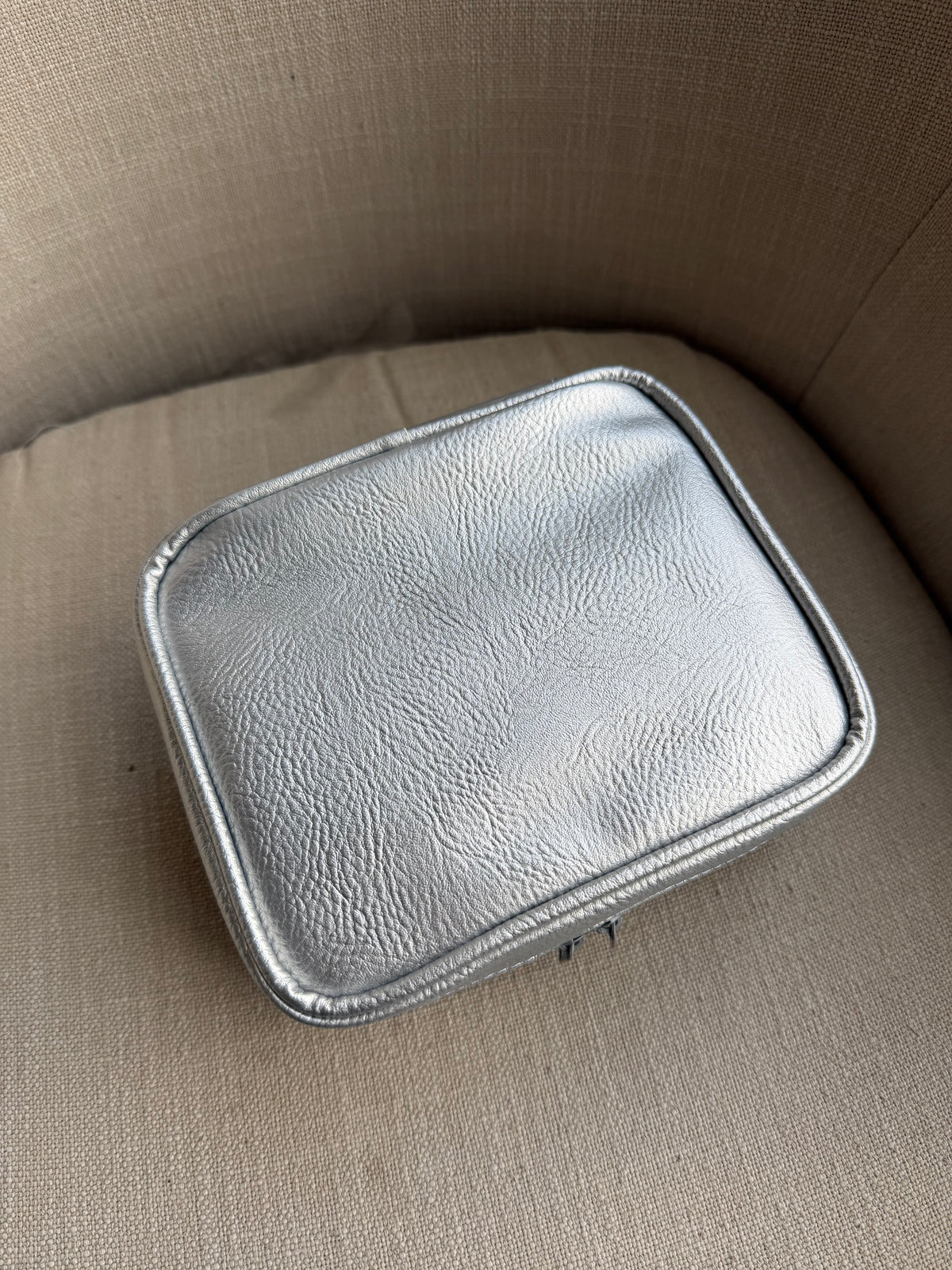 Estuche de Medicinas Plateado Mate