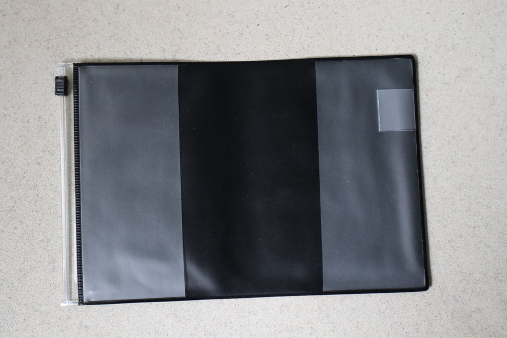 Pasaportera Negra