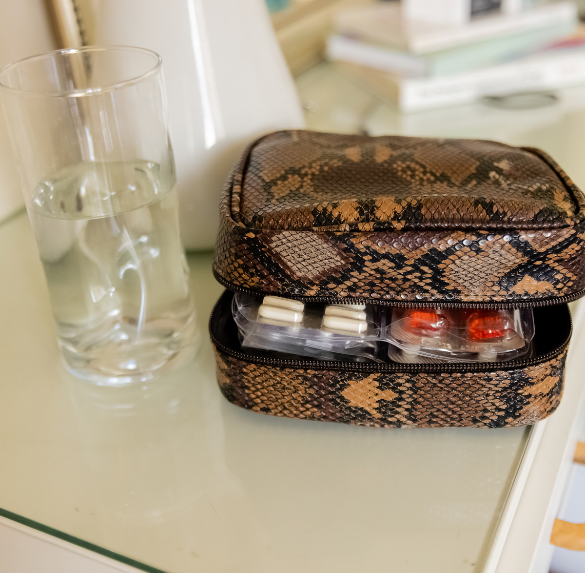 Estuche de Medicinas Cafe Vibora